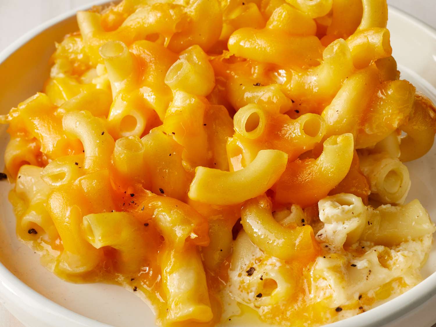 Macaroni and cheese comfort food bowl